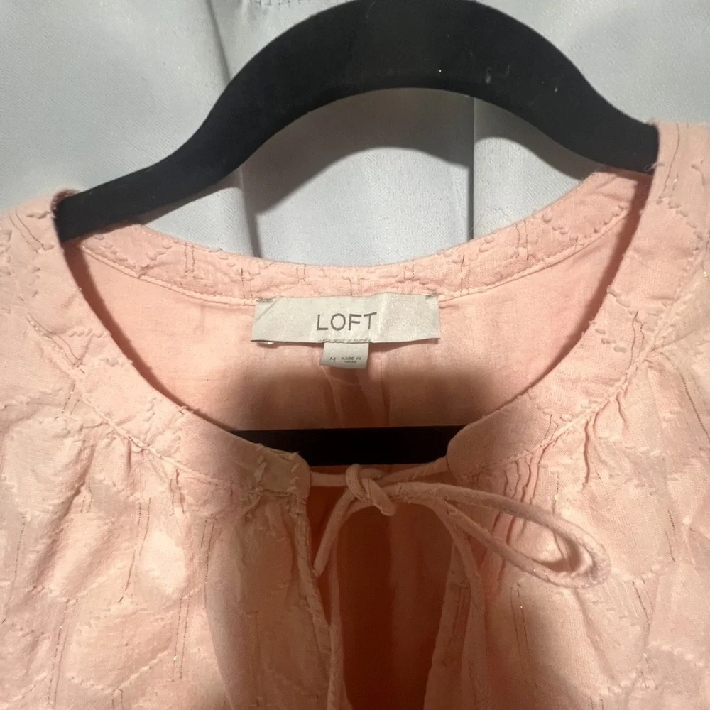 LOFT Blush Pink Textured Lace Flutter Sleeve Dress | Tie Neck | Tiered /Medium - Picture 3 of 6